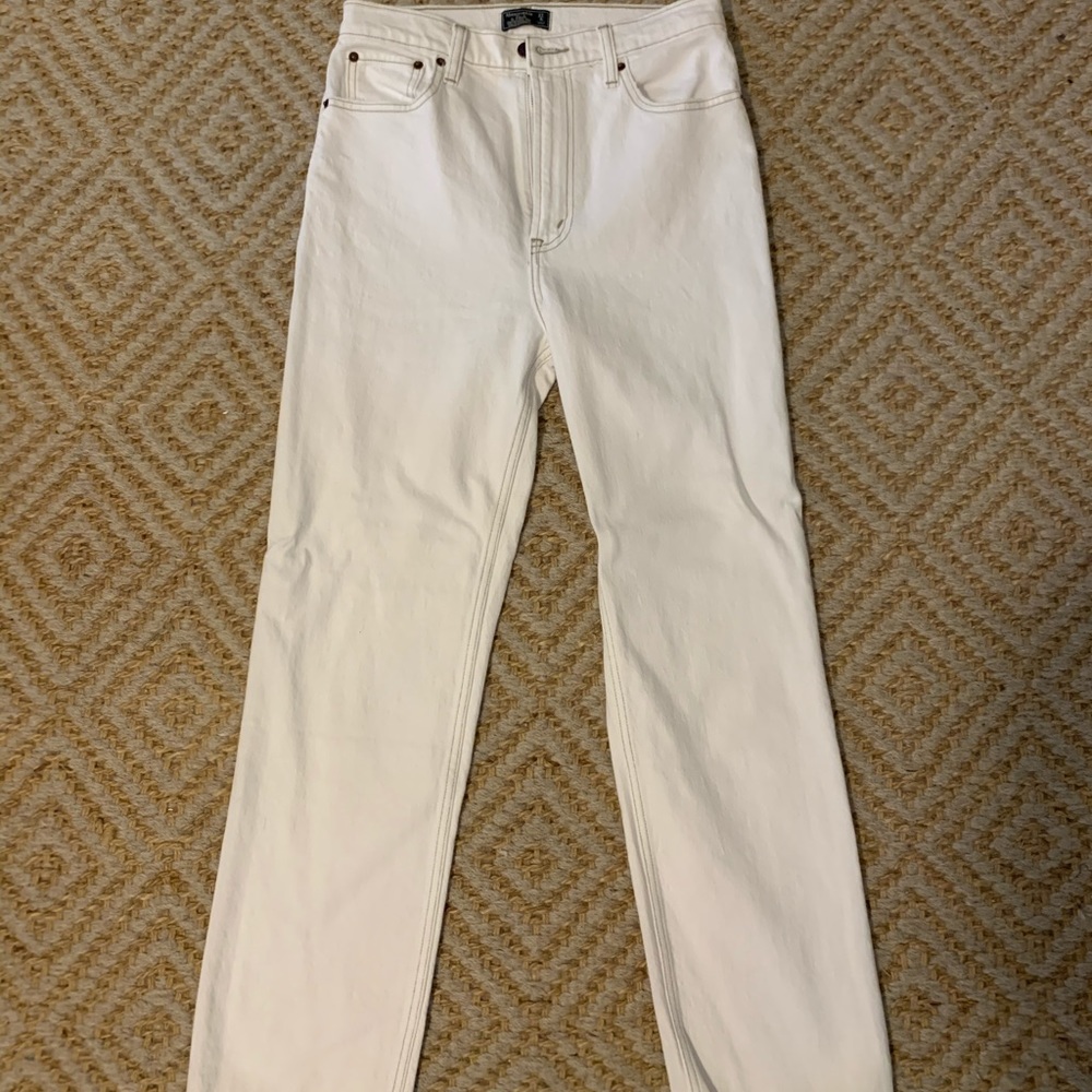 Abercrombie white straight leg jeans size 27